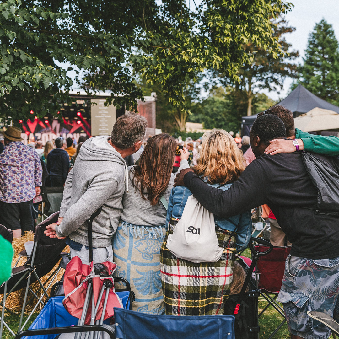 Name us a better photo backdrop than the Smoked & Uncut festival crowd - we'll wait.📷🎪