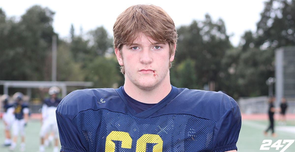 BrandonHuffman's tweet photo. El Dorado Hills (Calif.) Oak Ridge offensive lineman Ethan Dasmann is thrilled for his future at Fresno State https://t.co/ZN7zFNH9WM https://t.co/0MOqS3epAt