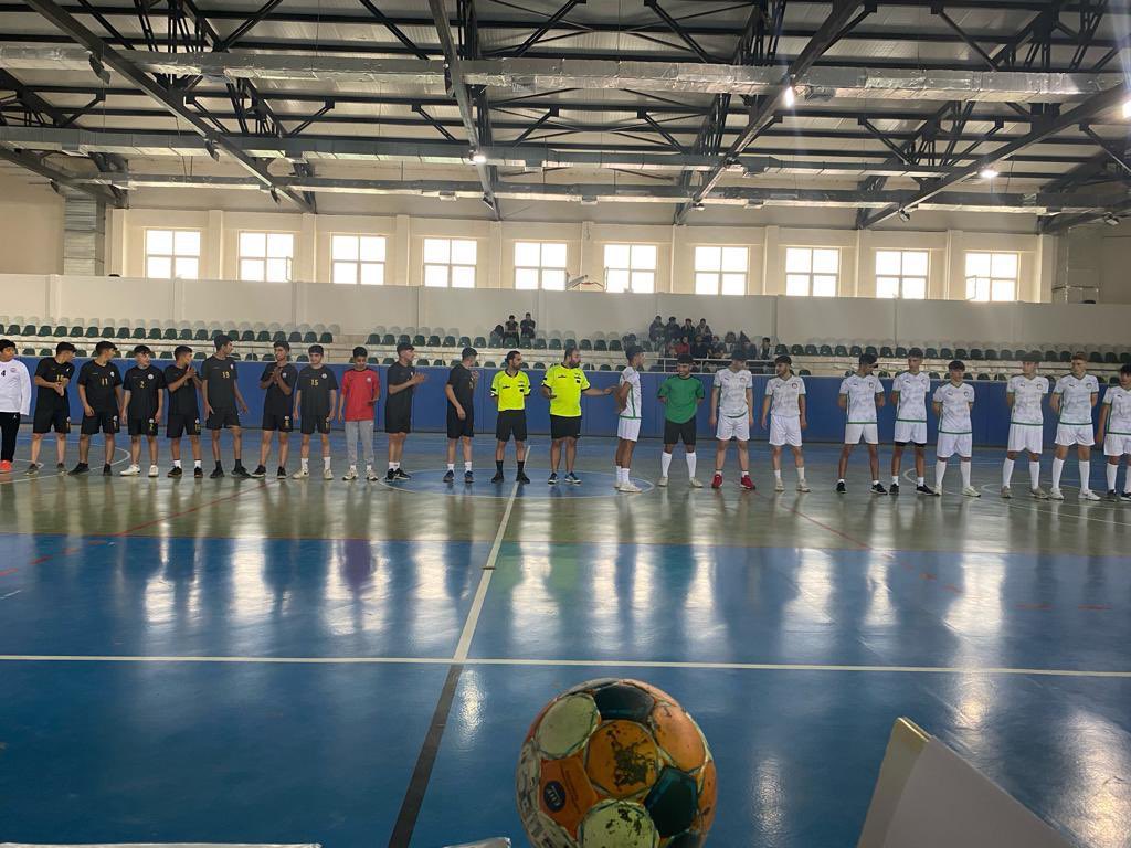 GSB_Igdir's tweet photo. Okul sporları gençler kız - erkek  Hentbol Turnuvası düzenlendi. Turnuvaya katılım sağlayan ve emeği geçen herkese teşekkür ederiz.🤾‍♀️ https://t.co/6mScLpHtAz