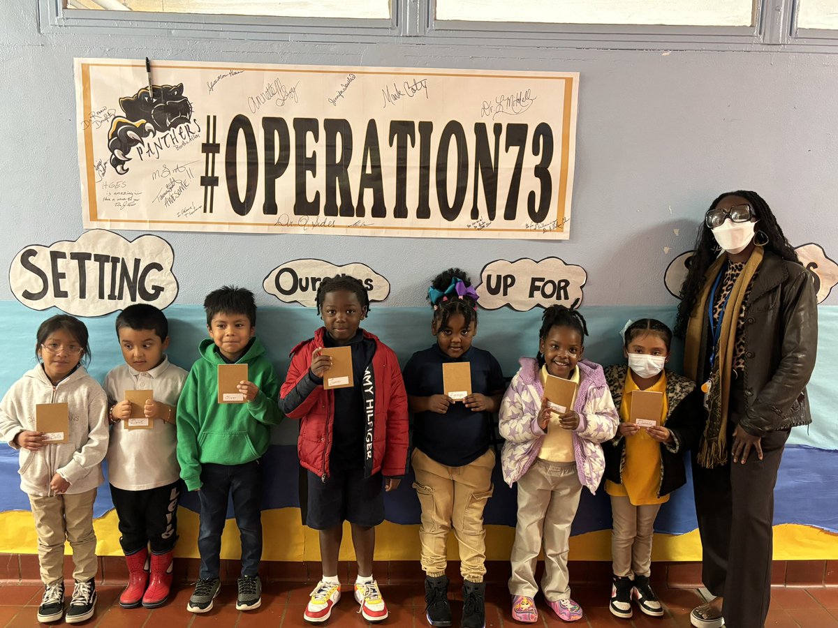 HGESchool's tweet photo. Ms. Siaway, our art teacher, celebrated our Startists (Star Artists) in grades K-5 whose work was selected for display due to the creative merit and effort they put into creating it.
#TheresMoreWithMPS
#TeamingUpForExcellence
#Operation73
@QuantinaSides @MPSAL @SuptMJBrown https://t.co/pPlKprh4QM