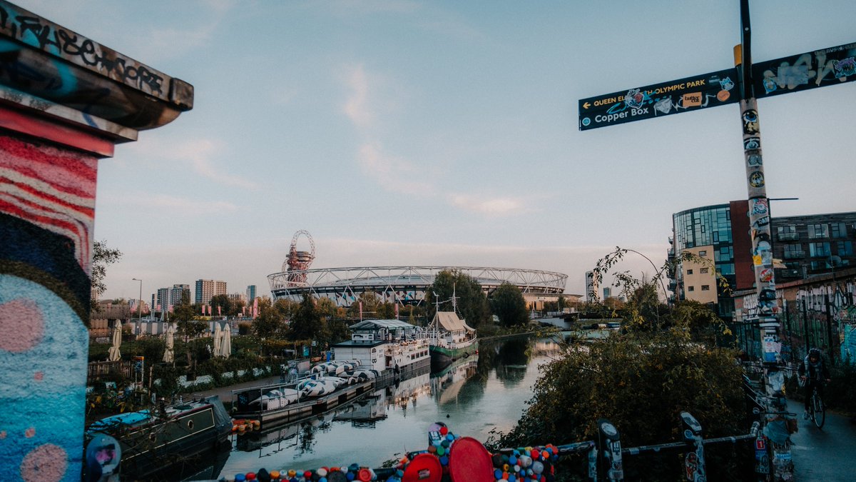 WestHam's tweet image. A view from afar of tonight&apos;s venue 🏟️