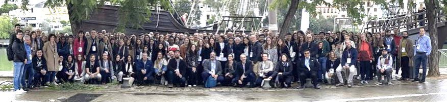 Family picture of the #EMBOCRISPRcas @embo #CRISPR workshop beautifully organized in Seville by Virgis Siksnys, <a href="/crisprscan/">Moreno-Mateos Lab</a>, <a href="/PauFerrol/">Paula Río</a>, <a href="/schwanklab/">Gerald Schwank</a> and <a href="/AnnaCereseto/">Anna Cereseto</a> 
Picture by Ana Neto <a href="/CABD_UPO_CSIC/">Centro Andaluz de Biología del Desarrollo</a>