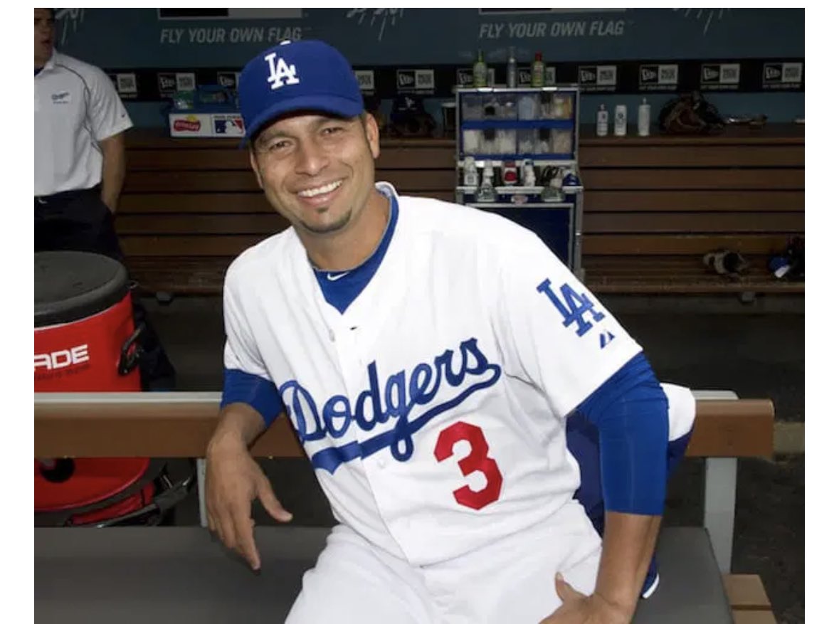 Today one of the finest fielding SS of last 20 years, former @dodgers Juan Castro will be honored/inducted into the Mexican Professional Baseball Hall of Fame.  Besides playing, Juan worked closely in LA player development system with a young SS u may have heard of: Corey Seager