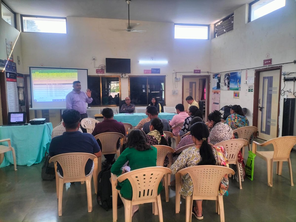 Tsbcc_Sinor's tweet image. Differentated care of tb patients / presumptive entry mphs,

mo cho training sinor TU