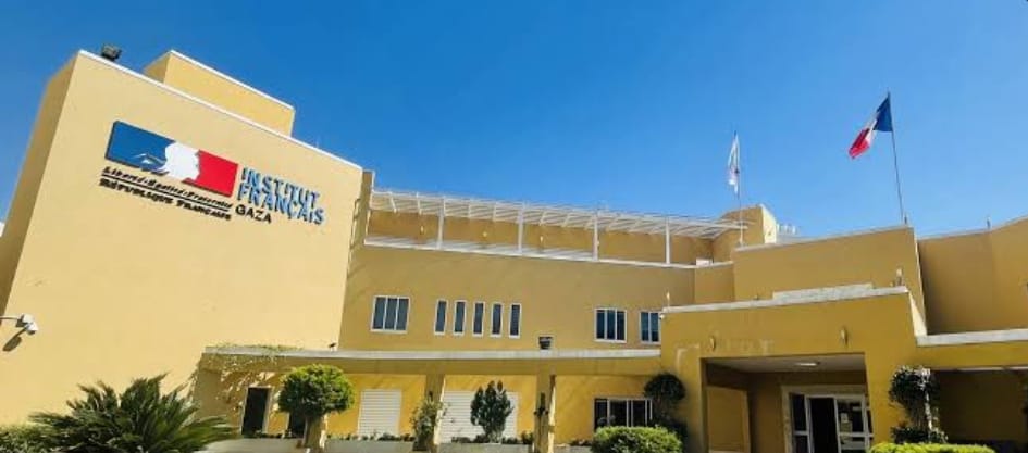 Quel soulagement de retrouver au Caire les membres de l'équipe de l'<a href="/ifgaza/">Institut français de Gaza</a> et leurs familles après leur évacuation de Gaza.

Merci aux collègues des IF à travers le monde pour leurs témoignages de solidarité. Dans l'épreuve, la grande famille de l'Institut français se rassemble.