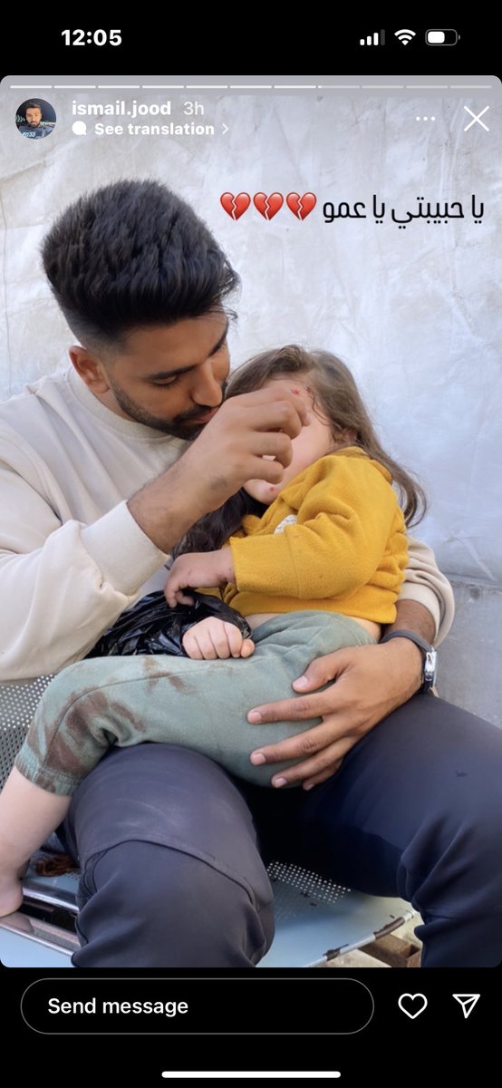 missfalsteenia's tweet photo. Julia, a little 3-year-old girl, lost her house after Israel bombed it, she also lost both her mother &amp; her father, &amp; all other family members. Julia has no place to call home or family.

This journalist, Ismail, has been looking after Julia &amp; is in search for a shelter for her. https://t.co/yeNyNUr2pZ