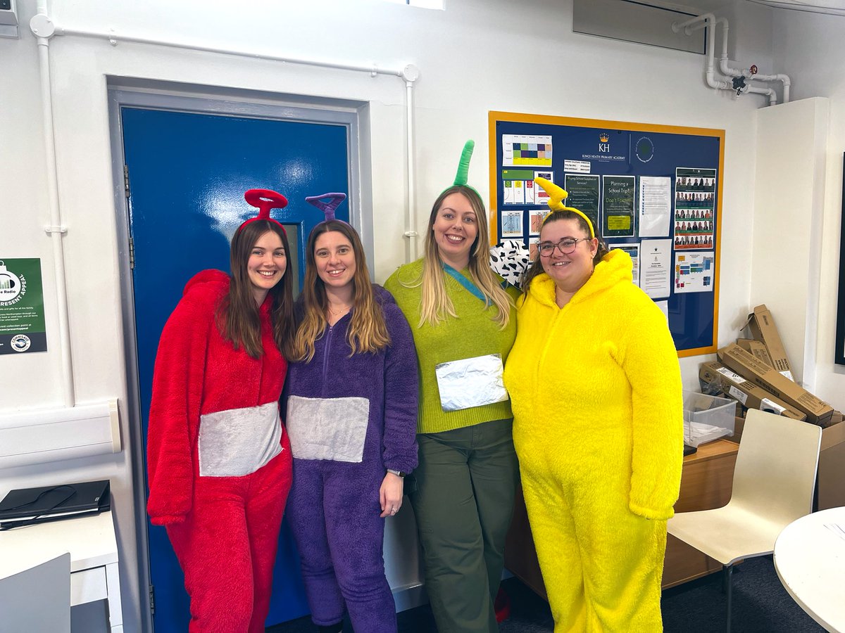 The Teletubby gang! Another fantastic Great Britain Day! <a href="/KHPAMissP/">Miss Prentice</a> <a href="/khpa_MrsS/">KHPAMrsS</a> <a href="/KHPAmissfoley/">Miss Foley ✨</a> <a href="/KhpaF/">KHPAMrF</a>