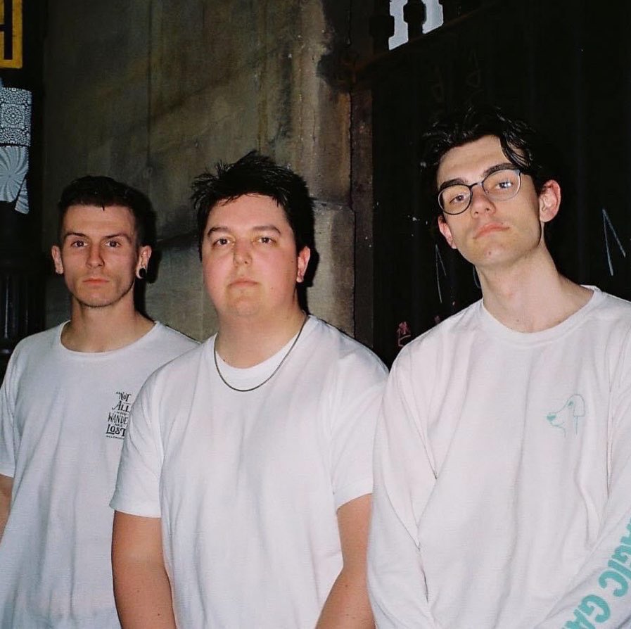 Just over 2 weeks to go until our fundraiser show at @No7Space featuring Kate Lomas + Laissez Faire ✌️

We’ll be announcing one more support act reeeeal soon so stay tuned. Have you got your ticket? If not then head to the link below to get yours now! 👇

ticketsource.co.uk/riverbank-stud…