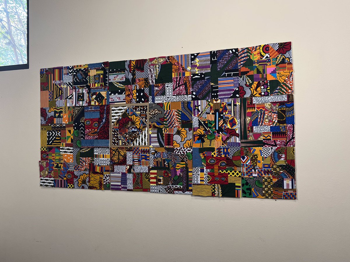 Using textiles to teach opens up so much rich conversation: in <a href="/faithleadership/">Faith & Leadership</a> program, after learning about artists like @syclarkart &amp; <a href="/laura_petrovich/">Laura Petrovich- Cheney</a>, pastors &amp; faith leaders designed their own quilt squares to show the institutions that formed them. Art for the revolution!