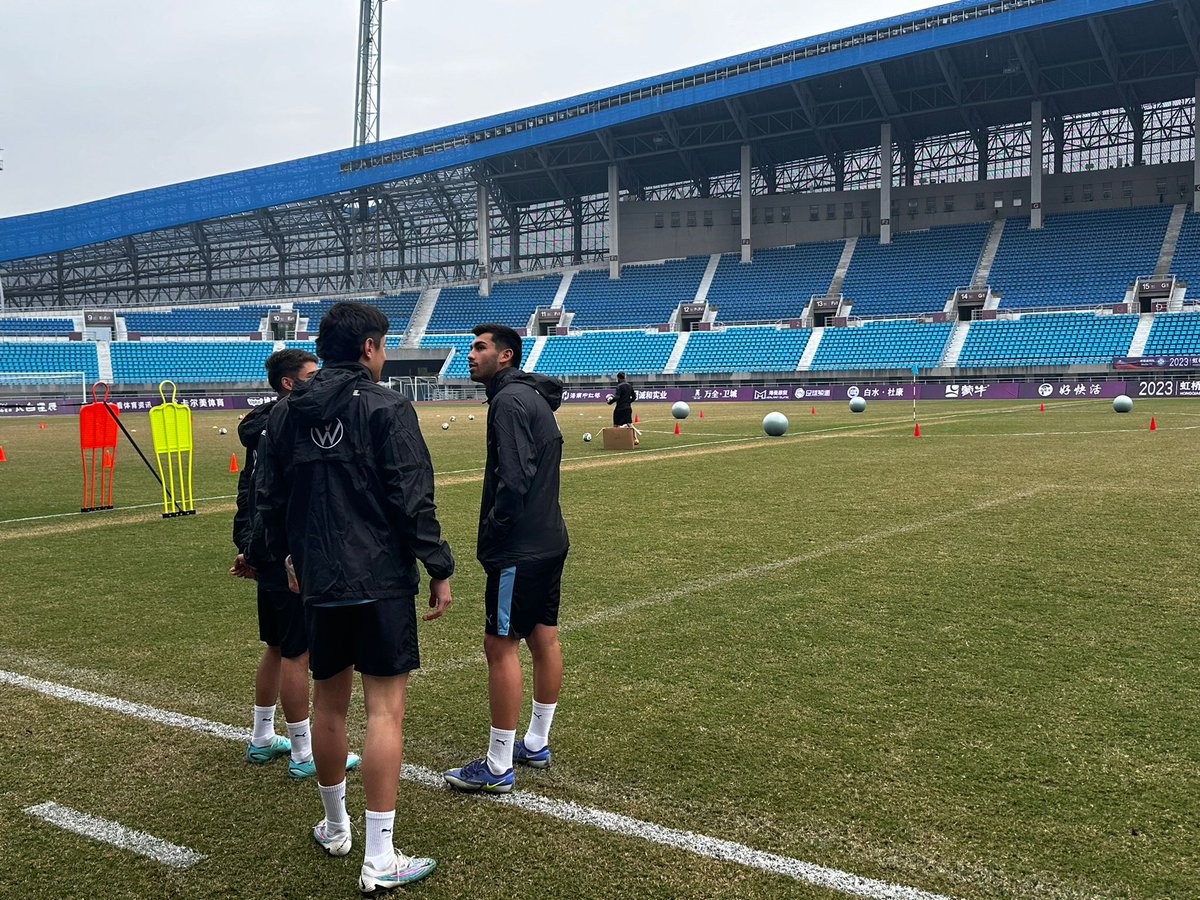 La Sub 20 en China 🇨🇳

Entrenamiento en Zhengyiang, previo al segundo encuentro de la gira internacional, este viernes a la hora 9 de 🇺🇾 vs Wuxi Wugou FC

#SomosElInterior
#LaMayorRedDeportivaDelPaís