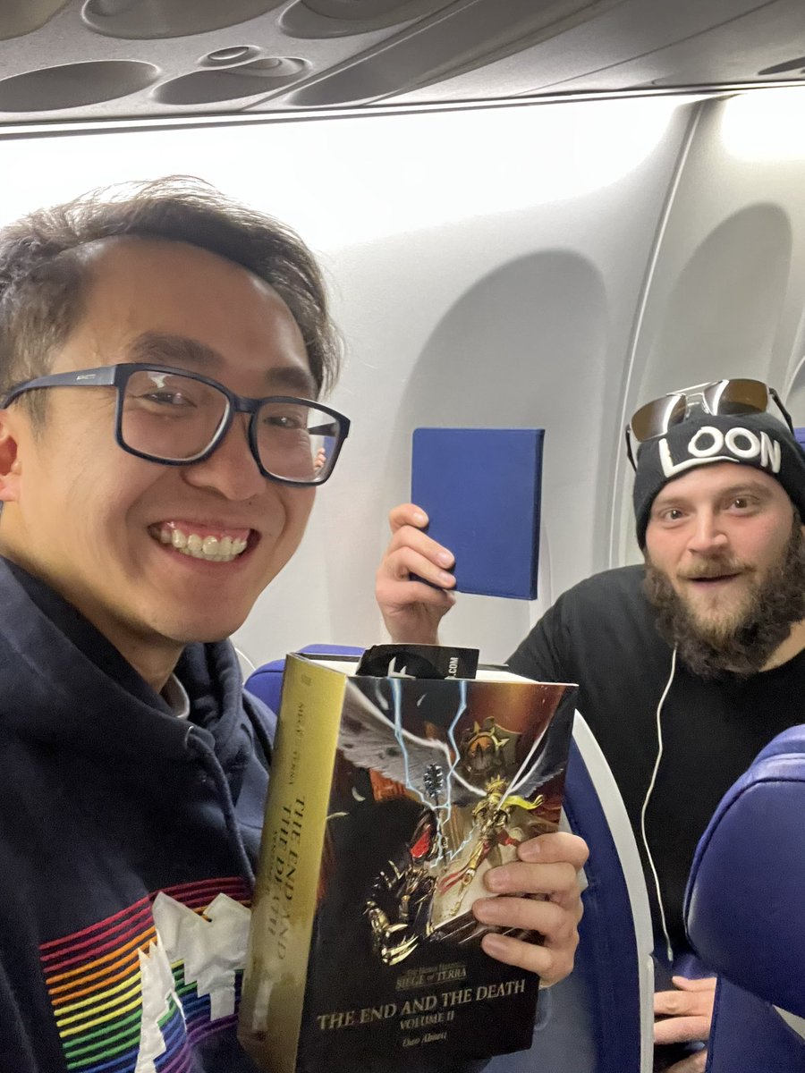Not everyday when you cross faiths to a fellow Warhammer 40k loremaster. David and I spent the entire flight talking about how we got into the hobby and favorite moments of the Siege of Terror. For the Emperor #warhammer40k #siegeofterra #blacklibrary