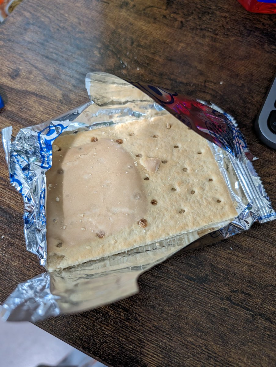 hutch2o's tweet photo. Hey @PopTartsUS. Looks like I got a PopTa instead of a PopTart. https://t.co/mD9VTyqyw6