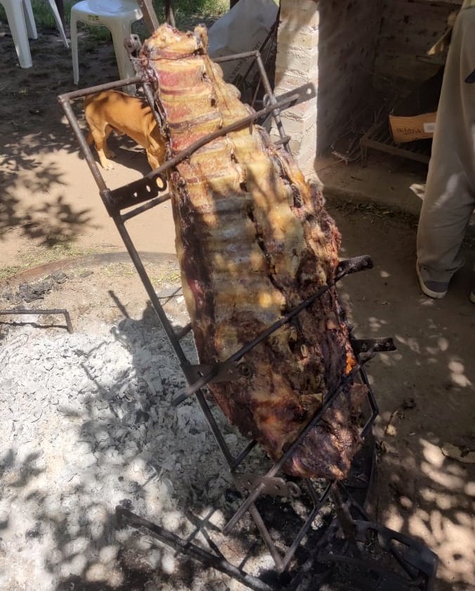 -Hay que comer sano, liviano, comer verduras. No hay que comer animales. Ay cuánta grasa tiene esa carne. 

-Mi amigo <a href="/Cruzjv00/">Cruz Vidart</a> cuando ve un costillar...