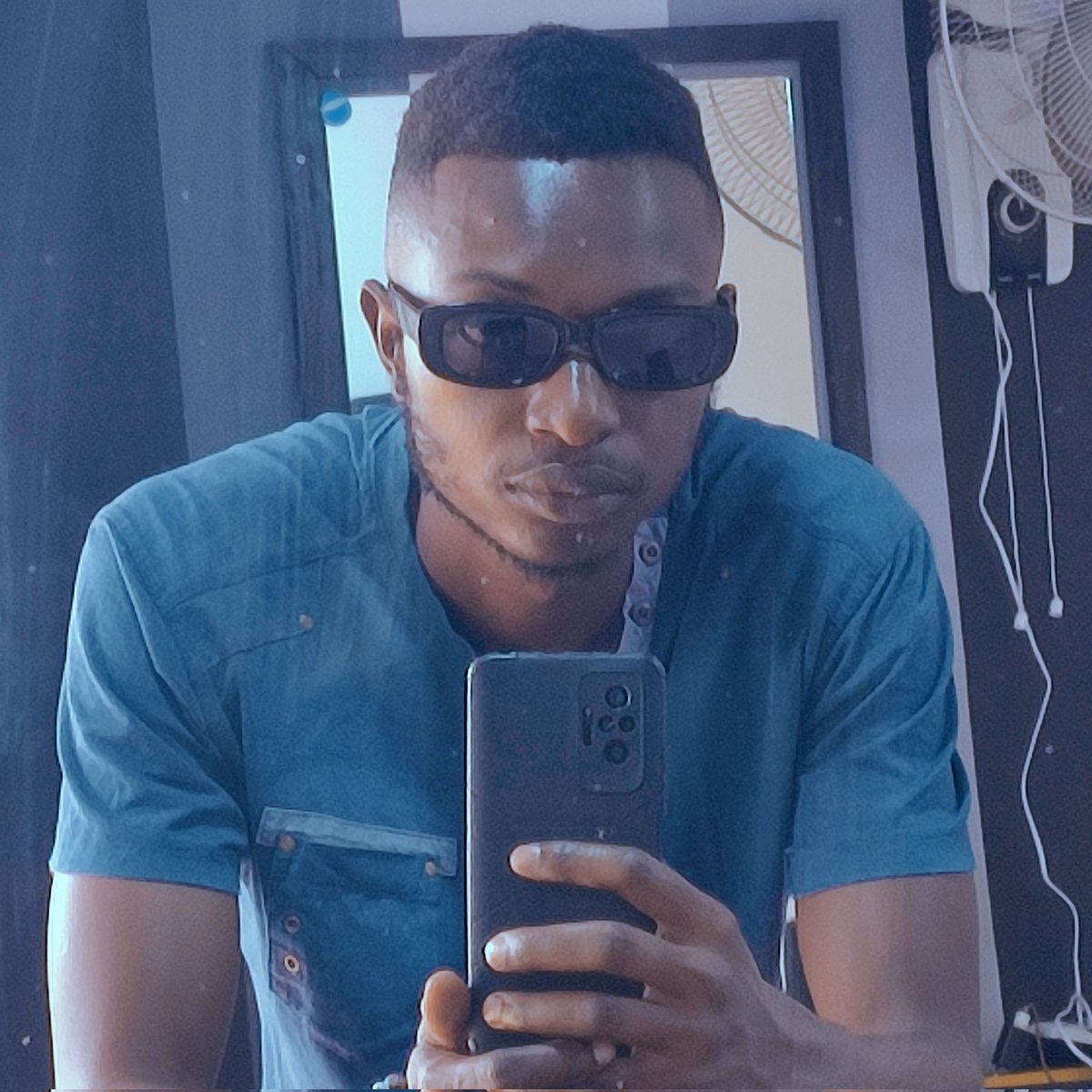 Bom Gee 🔤 tweet media