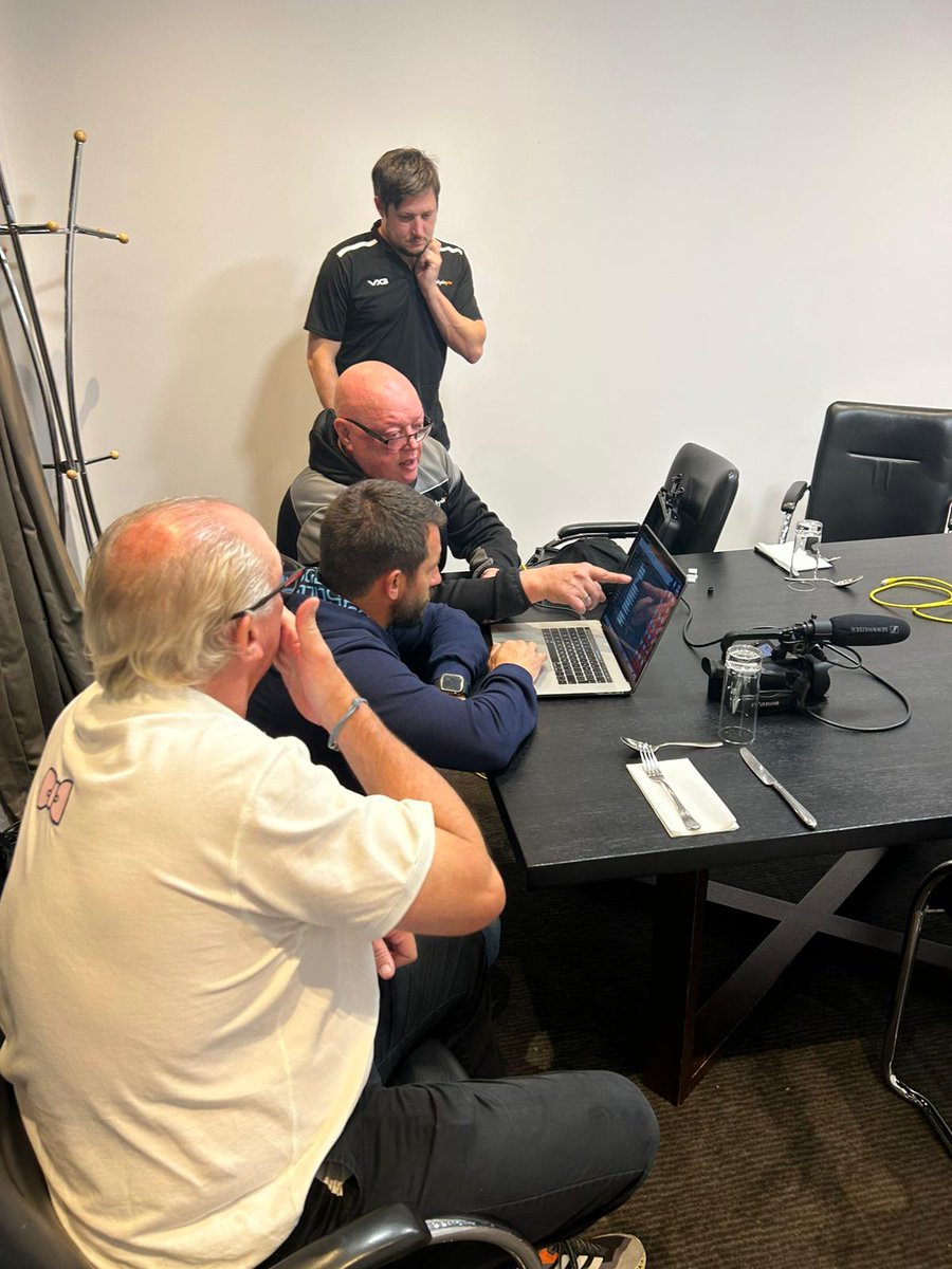 AnalysisPro's tweet image. Yesterday we delivered our #APmultifeed encoder box to the South African rugby team, @BlueBullsRugby in Cardiff before their game tomorrow night.

Excited to have another 🇿🇦 rugby team join the AnalysisPro community💪

Learn more about AP Multifeed here: bit.ly/3xI8wv1