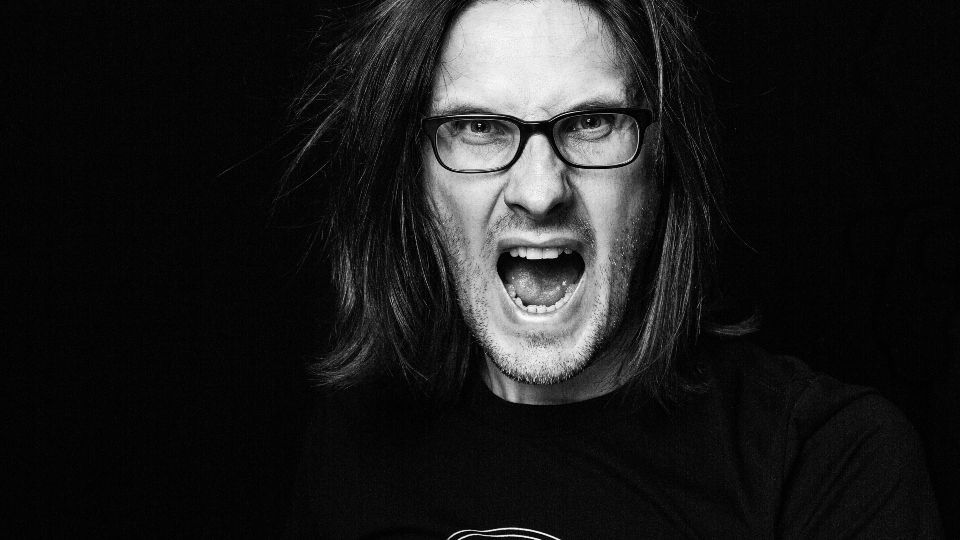 zrockmusic's tweet image. Rock music has changed. Steven Wilson explains why rock bands no longer sell millions of albums. #RockMusic #ChangingTimes bit.ly/3SsEh5A