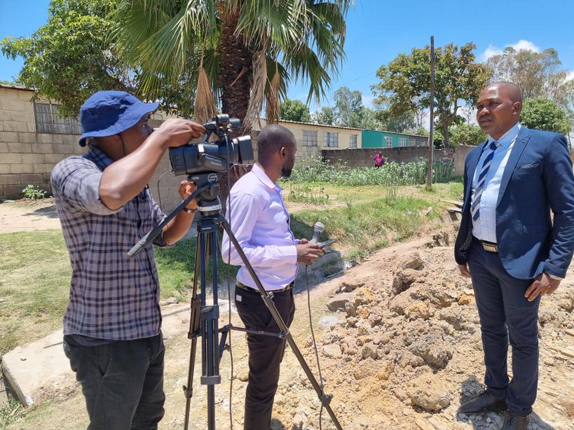 We are Nation Builders, we continue to save Our Communities.100 Day Action Plan in motion.Chizhanje Way Sewer Line Upgrade <a href="/nelsonchamisa/">nelson chamisa</a>  
<a href="/advocatemahere/">Fadzayi Mahere🇿🇼</a>  <a href="/PedzisaiRuhanya/">Pedzisai Ruhanya</a>