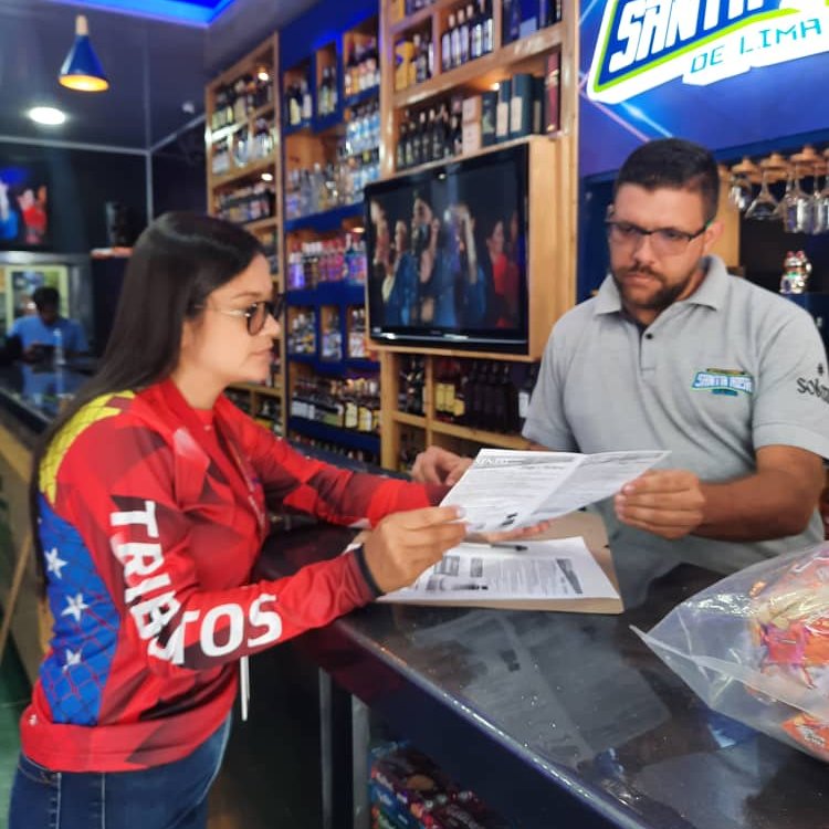 SENIAT_Oficial's tweet photo. Siguiendo con el compromiso la #UnidadTributosLaGrita adscrita a la #GerenciaDeTributosRegiónLosAndes efectúa operativo de orientación en materia #ExigeTuFactura a fin de promover la cultura tributaria en calles del municipio #Seboruco, #Táchira.
#NoRobaránNuestraTierra https://t.co/XzEi03QpTu