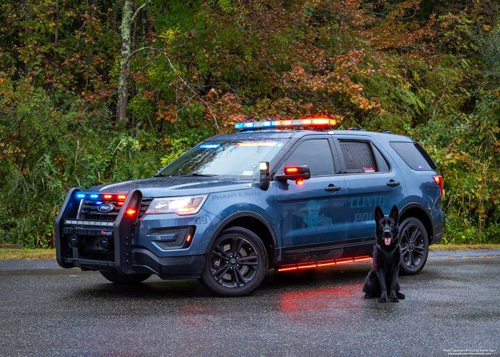 WhelenEng's tweet photo. Our K9 friend Sonny is enjoying retirement, and the torch has been passed to Clinton K9 Monte who gets to keep watch with a Whelen Lighting setup.
📸 @publicservicevehicles
#JasonFrey #ClintonPD #WhelenEng #WhelenEngineering #ManufacturedinAmerica #LawEnforcement #k9 https://t.co/Sh8LZEdHXU