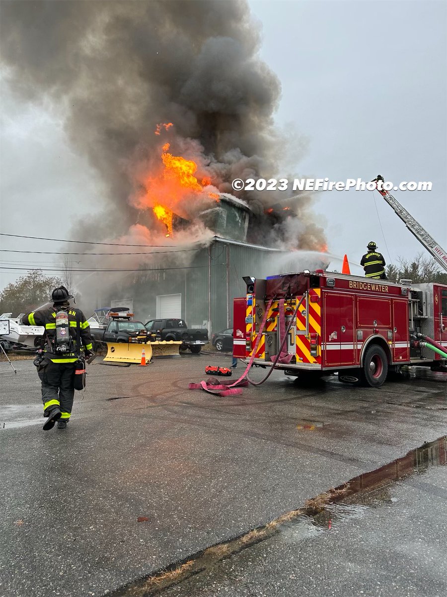 car383's tweet photo. 2nd Alarm in Bridgewater MA on Bedford Street. @ctfirephoto https://t.co/3d1Hkjkbi6