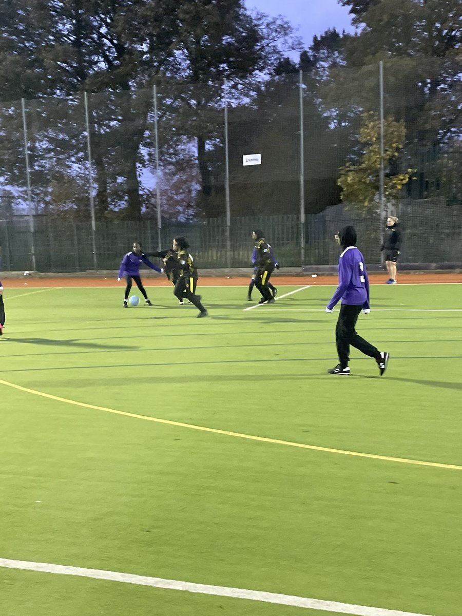 HolyheadPE's tweet image. Whohoo!!! The year 8 Girls WON the Aston Schools Year 8 Football Tournament!! 🥇🏆
Some amazing performances tonight from a fantastic group of girls!! ⚽️💪🏼