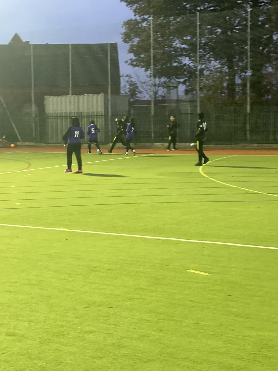 HolyheadPE's tweet image. Whohoo!!! The year 8 Girls WON the Aston Schools Year 8 Football Tournament!! 🥇🏆
Some amazing performances tonight from a fantastic group of girls!! ⚽️💪🏼