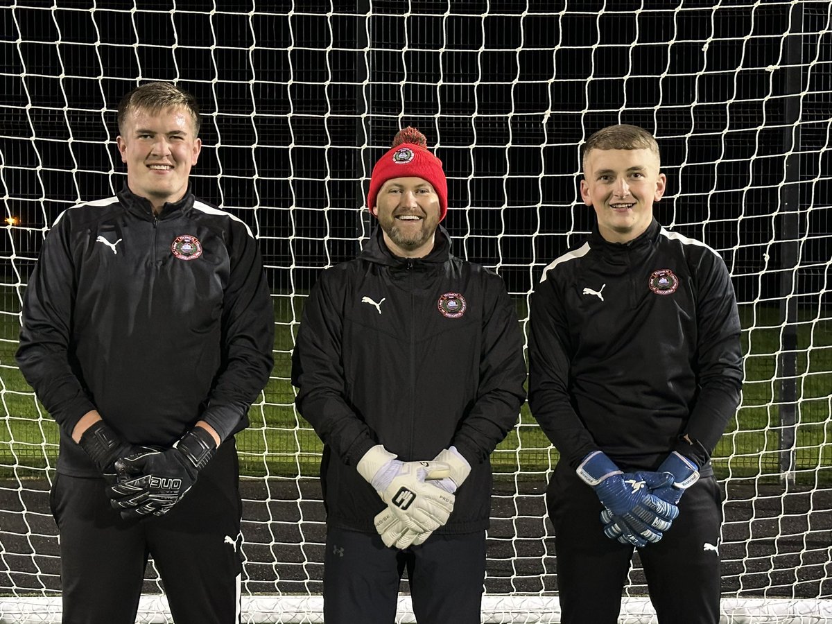 mil610's tweet photo. Step one done 🙌🏻 ⚽️ really enjoyed it and can’t wait until the next course. Big thanks to the two lads keeping me right and giving everything I asked a go. #goalkeeping #ifa #coaching #keeper #football #ltob #WWWW @irishfa @ltob_fc @pro_gk @TheOneGloveCo https://t.co/WOb4spAeHb