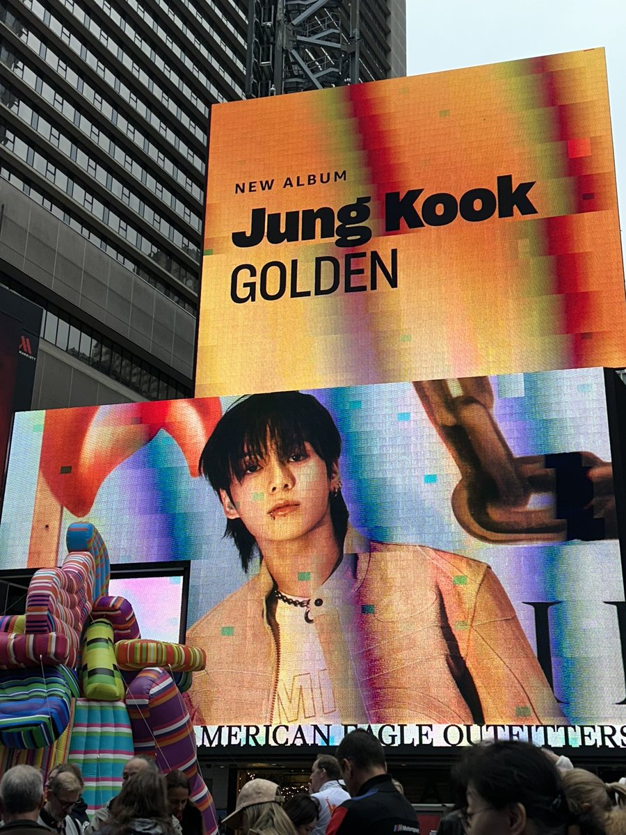 sevenrchive's tweet photo. so new york is basically jungkook land right now omg https://t.co/LfH5rl9fG7
