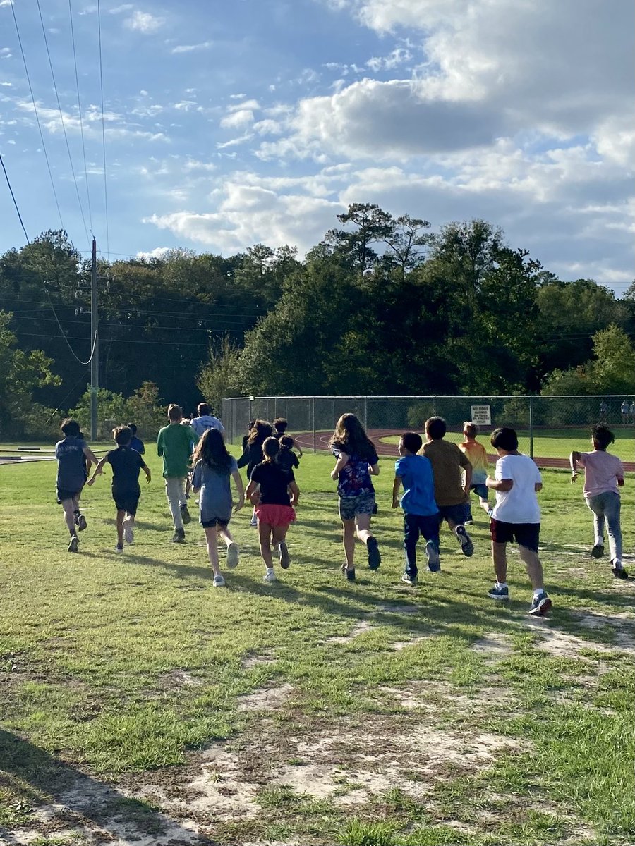 Morales_CTE's tweet photo. CTE Wheel doing PT and obstacle course at CMS!! https://t.co/VuTpaOiJ1g