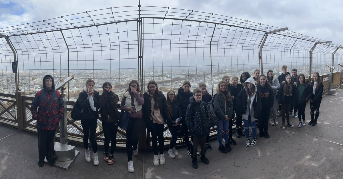 EccoMFL's tweet photo. 2nd floor Eiffel Tower 🇫🇷 #EccoInParis2023 https://t.co/Y1J3MKk9MJ