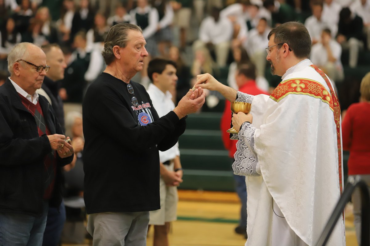 GRWestCatholic's tweet image. REMINDER: Tomorrow (Nov. 10) we will be celebrating our annual Veterans Mass at 10:20 a.m. We invite community members to join us as we honor those who have answered the call to serve our country. After Mass, there will be a free luncheon for veterans.