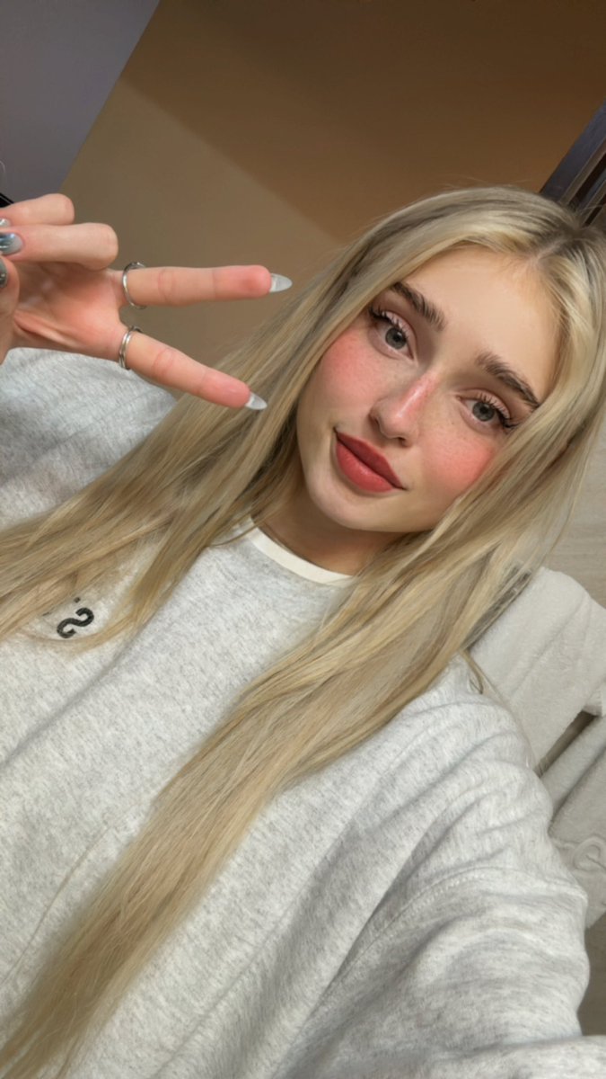 HoneyPuu (@honeypuu_) on Twitter photo Werbung | Holt euch jetzt das Mortal Kombat 1 Kombat-Pack für einen früheren Zugriff auf Omni-Man, den neuen DLC-Gastkämpfer in <a href="/MortalKombat/">Mortal Kombat 1</a>. Außerdem bekommt ihr damit noch 5 weitere Charaktere, so wie einen Jean-Claude Van Damme Skin! #MK1
Zum Omni-Man Gameplay Trailer geht's Werbung | Holt euch jetzt das Mortal Kombat 1 Kombat-Pack für einen früheren Zugriff auf Omni-Man, den neuen DLC-Gastkämpfer in <a href="/MortalKombat/">Mortal Kombat 1</a>. Außerdem bekommt ihr damit noch 5 weitere Charaktere, so wie einen Jean-Claude Van Damme Skin! #MK1
Zum Omni-Man Gameplay Trailer geht's