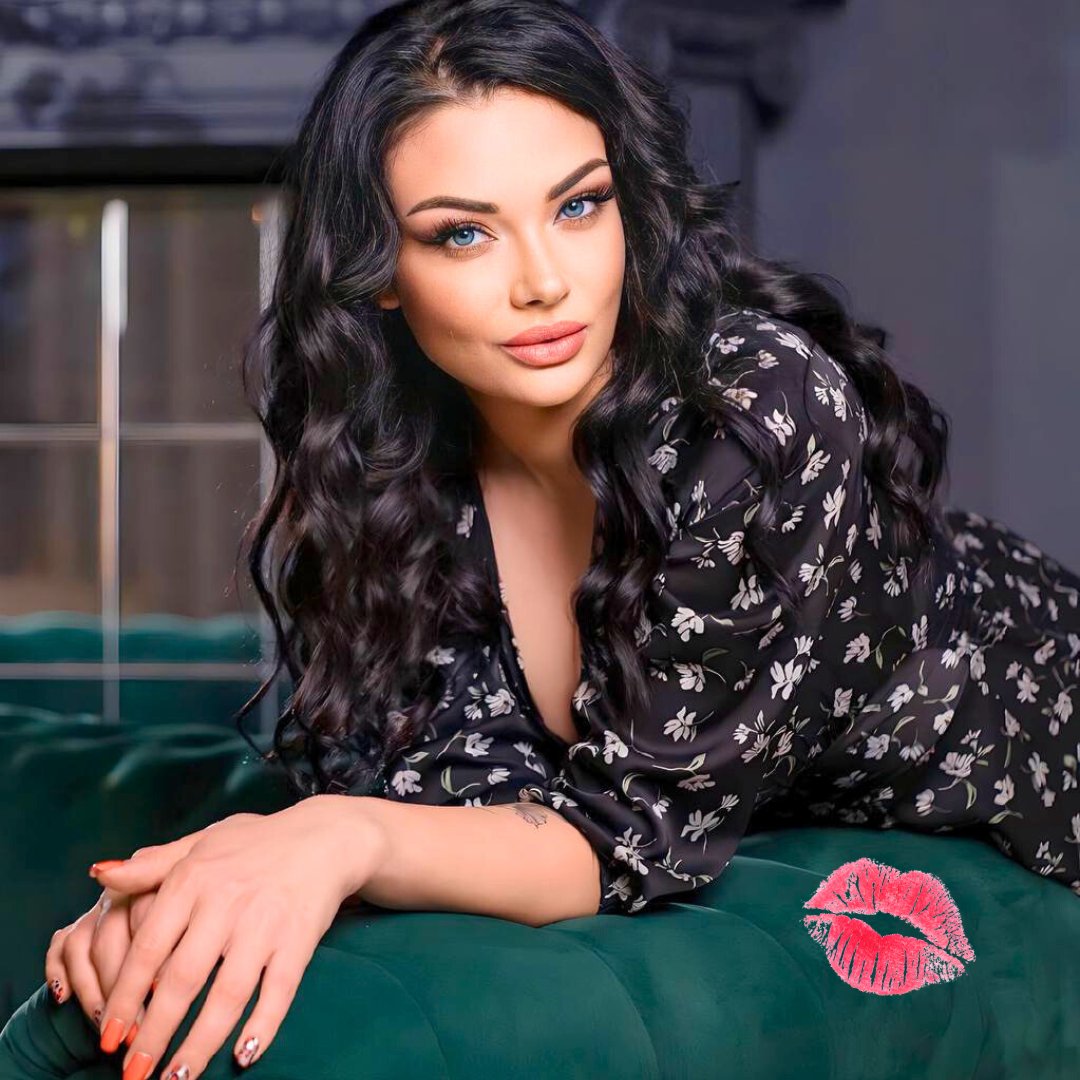 dreamsingles_'s tweet photo. Ready to have your heart stolen? 💘 Our newest profile that will make you weak in the knees. Meet Alina, #Newprofilealert! 😍🚨🔥 https://t.co/Enpu4Sk1pH

#Blueeyes #NewIGpost #Thirstythursdays #Cuddleseason #Novembersfinest #Loveandhappiness #Dreamaboutme #Onlinedating #Russian https://t.co/uQPgEbiPXc