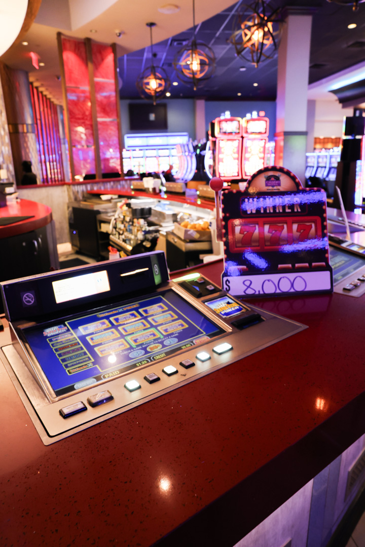 SemCasImmokalee's tweet photo. 🎰JACKPOT ALERT 🎰 Big or small, these slot machines are giving! Congratulations to these winners, and let's hope you receive the same in your pockets! #moreinparadise #drgaonlink #pandamagic #casino #slots #winner #jackpot https://t.co/wtdE6Jcp8D