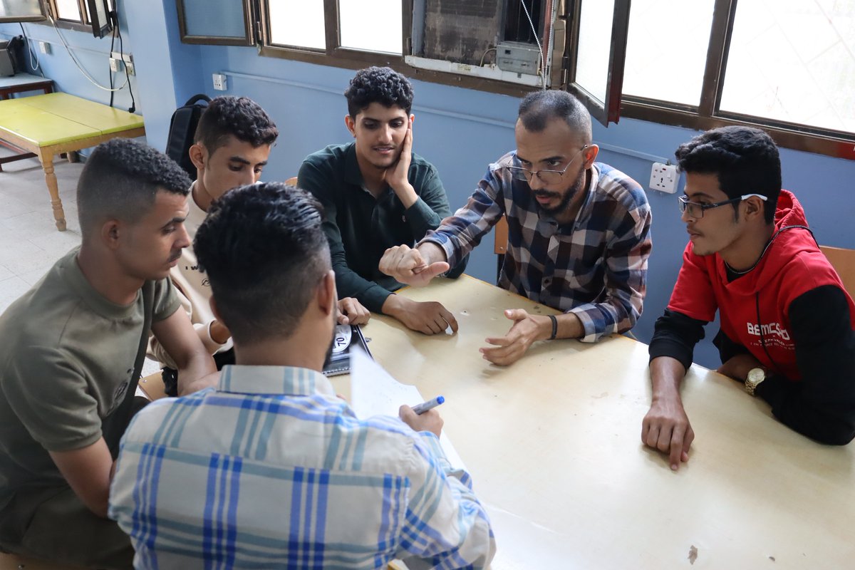 Amideast tweet media