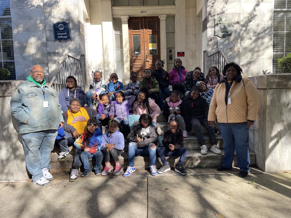 Mr. Johnson and his third grade class participated in the Tar Heels Go Walking trip and learned all about how our city has changed over the years throughout its history. #LearnThriveSoar #LearnThriveROAR