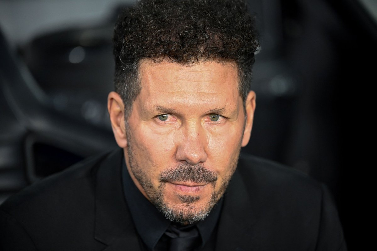 🚨🔴⚪️ Official: Diego Simeone signs new long term deal at Atlético Madrid, valid until June 2027.

The agreement has been sealed today with el Cholo, new salary terms agreed.

From 2011… to 2027. 🇦🇷