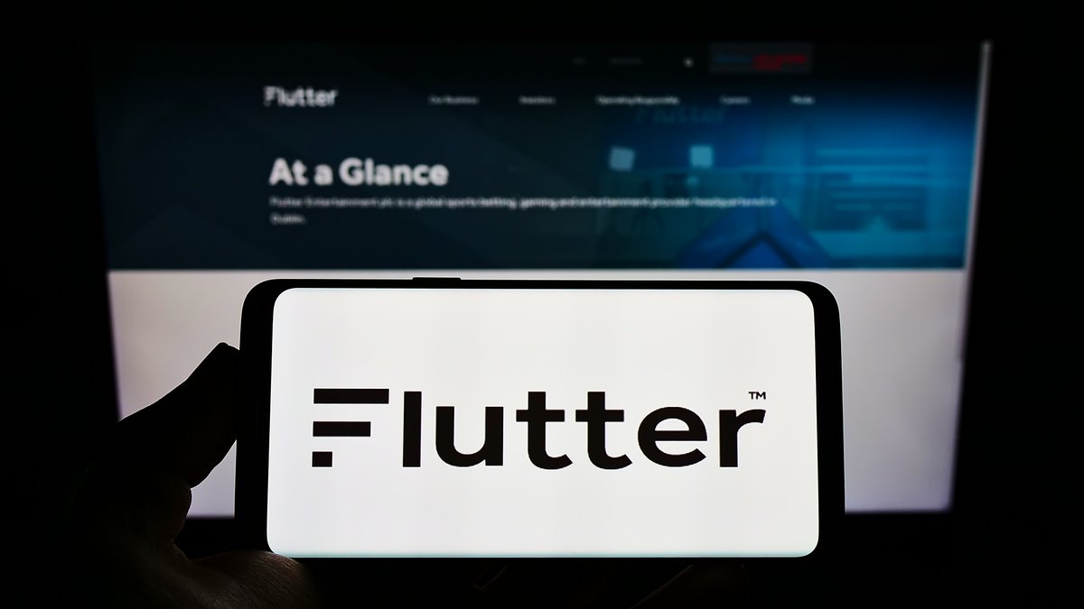 igamingnews's tweet photo. @FanDuel boosts @FlutterPLC’s success in Q3. The online sports betting giant propelled the global sports betting, gaming and entertainment company to a 13% group revenue increase year-on-year. Read @CasinoCityJL’s article at https://t.co/z0U5WWGJK0 https://t.co/Ot1dJyzGOO