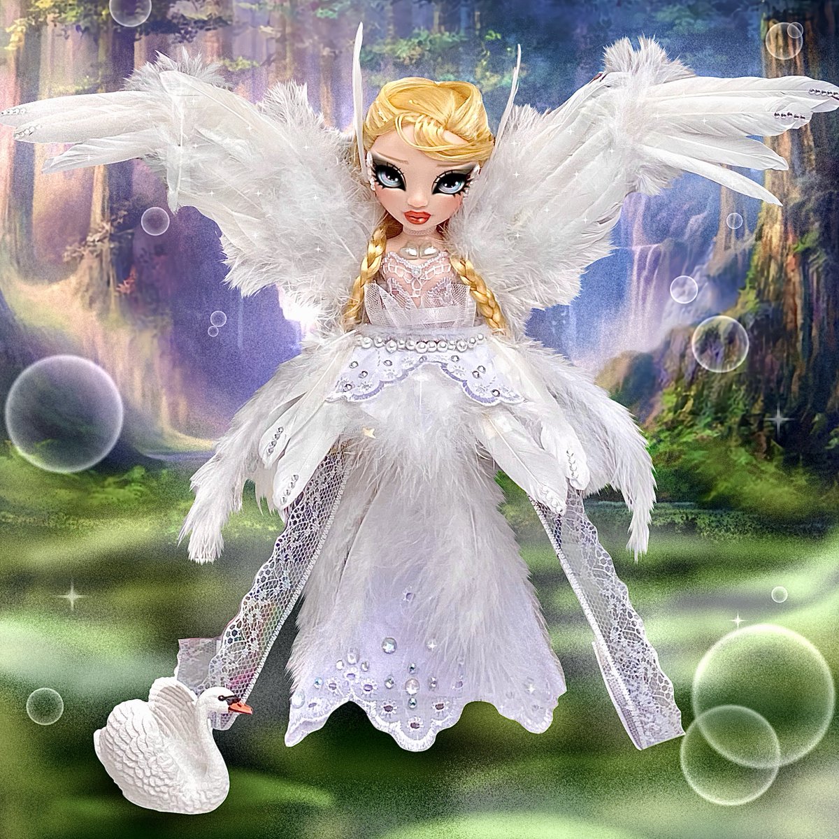 RuHamsDollRace's tweet photo. Take a dive into her lake, it’s Liz Meyer as a “Swan” @sewa_lod #RuHamsDollRaceS3 https://t.co/RYOZr2Qahm