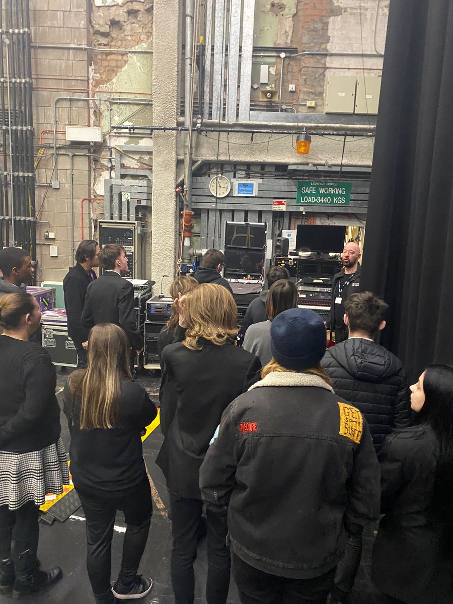 Our @CastlebraeCCC Creative Industries and Senior Drama class had a brilliant backstage tour by the wonderful Graham from @captheatres on Monday. We all learnt from his expertise! #SkillsforWork #DramaInAction