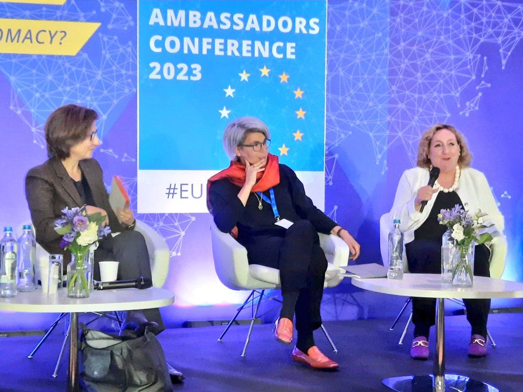 ecdelre's tweet photo. In my concluding remarks at the #Africa session at the #EUAmbassadorsConference I stressed the need to remain engaged in the #Sahel and the importance of EU actions for a more efficient strategy much needed to foster our #partnership with the region.
EU and Africa together 🇪🇺🌍 https://t.co/lMetfAN0KV