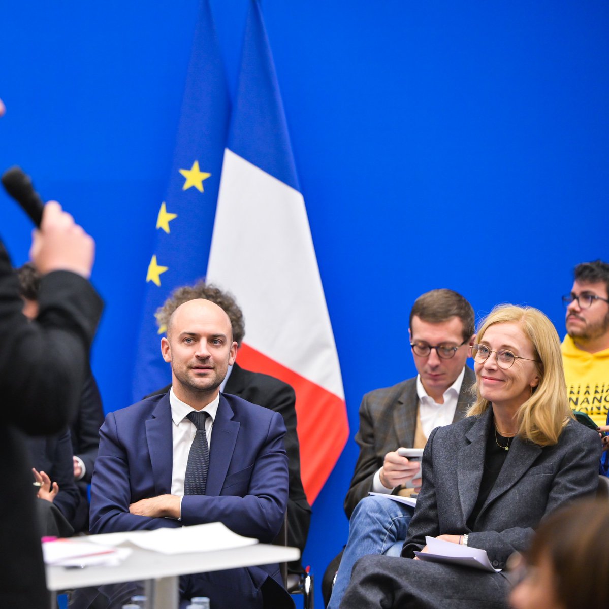 La protection de nos enfants sur internet est une priorité absolue.

Un an après son lancement par <a href="/EmmanuelMacron/">Emmanuel Macron</a>, nous annonçons avec <a href="/CharlotteCaubel/">Charlotte Caubel</a> de nouveaux soutiens et des objectifs ambitieux pour le Laboratoire pour la protection de l'enfance en ligne en 2024. ↓