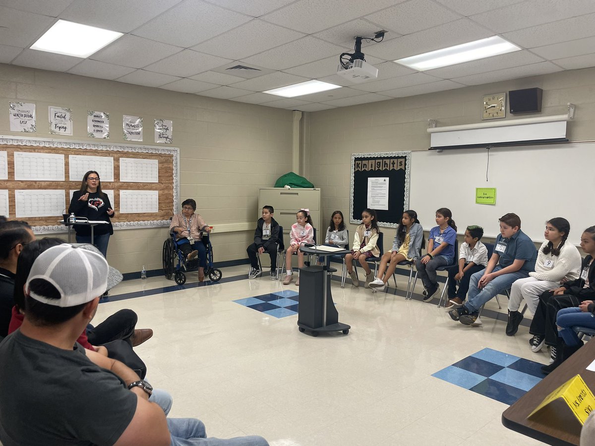 Spanish Spelling Bee! <a href="/TAMEZKIMBERLY/">kimberly tamez</a> <a href="/MandyMunoz22/">Amanda Munoz</a>