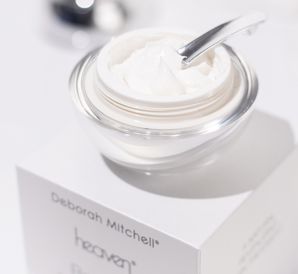 Heaven #ProTips: ✨ Exfoliate regularly to remove dead skin cells, revealing a fresh and radiant complexion. But don't overdo it – 2-3 times a week is plenty shop.heavenskincare.com/products/toner…

#Exfoliation #HealthySkin #HeavenSkincare