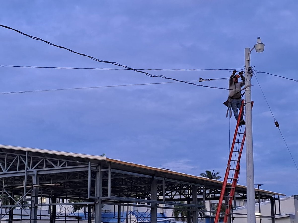 fumatrep's tweet photo. En más de un 40% avanza la construcción de la nueva sala de recuperación Sayri Molina en el Hospital de Puerto Cortés.

Agradecemos nuevamente a #Goal y #Kingspan por confiar en nuestra gente y ciudad para entregar una obra de calidad y durabilidad.

#fumatrep https://t.co/a7pSIyYhVE
