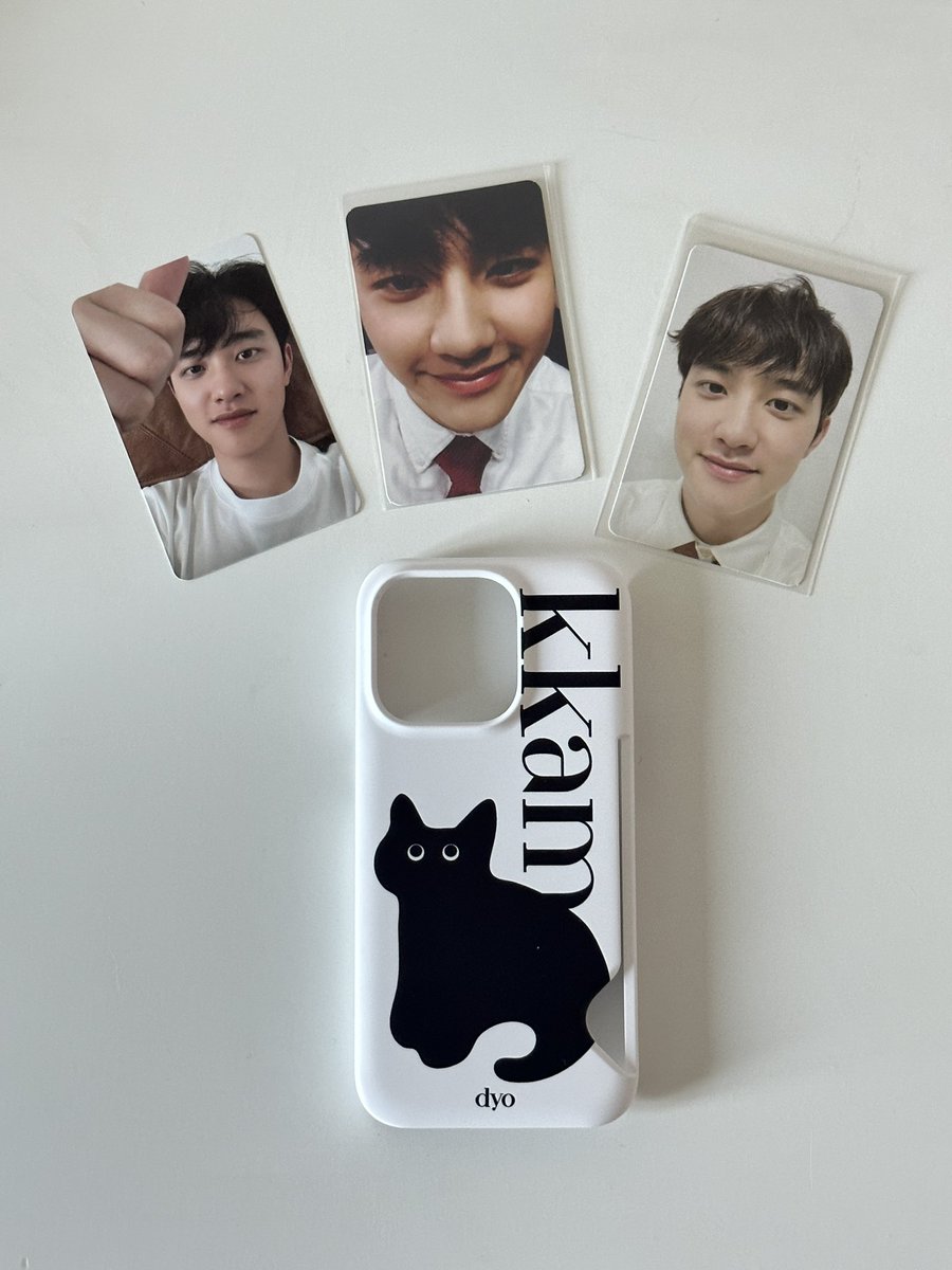 Dyo__L's tweet photo. #RT 추첨+팔로우 한 분께 케이스 보내드려요 !

ᴇxᴏ ᴅ.ᴏ. ᴋᴋᴀᴍ ᴅʏᴏ ᴘʜᴏɴᴇ ᴄᴀsᴇ🖤
까만 고양이 경수가 떠오르는 깜됴🐈‍⬛

•주문기간 •11/10 - 11/19 23:59
•구매링크 •https://t.co/XvAubLxyhV

+
기대 케이스 주문 놓치신분들이 있어 구매 가능하게 추가해놨습니다😽 https://t.co/YXTD3ecj7F