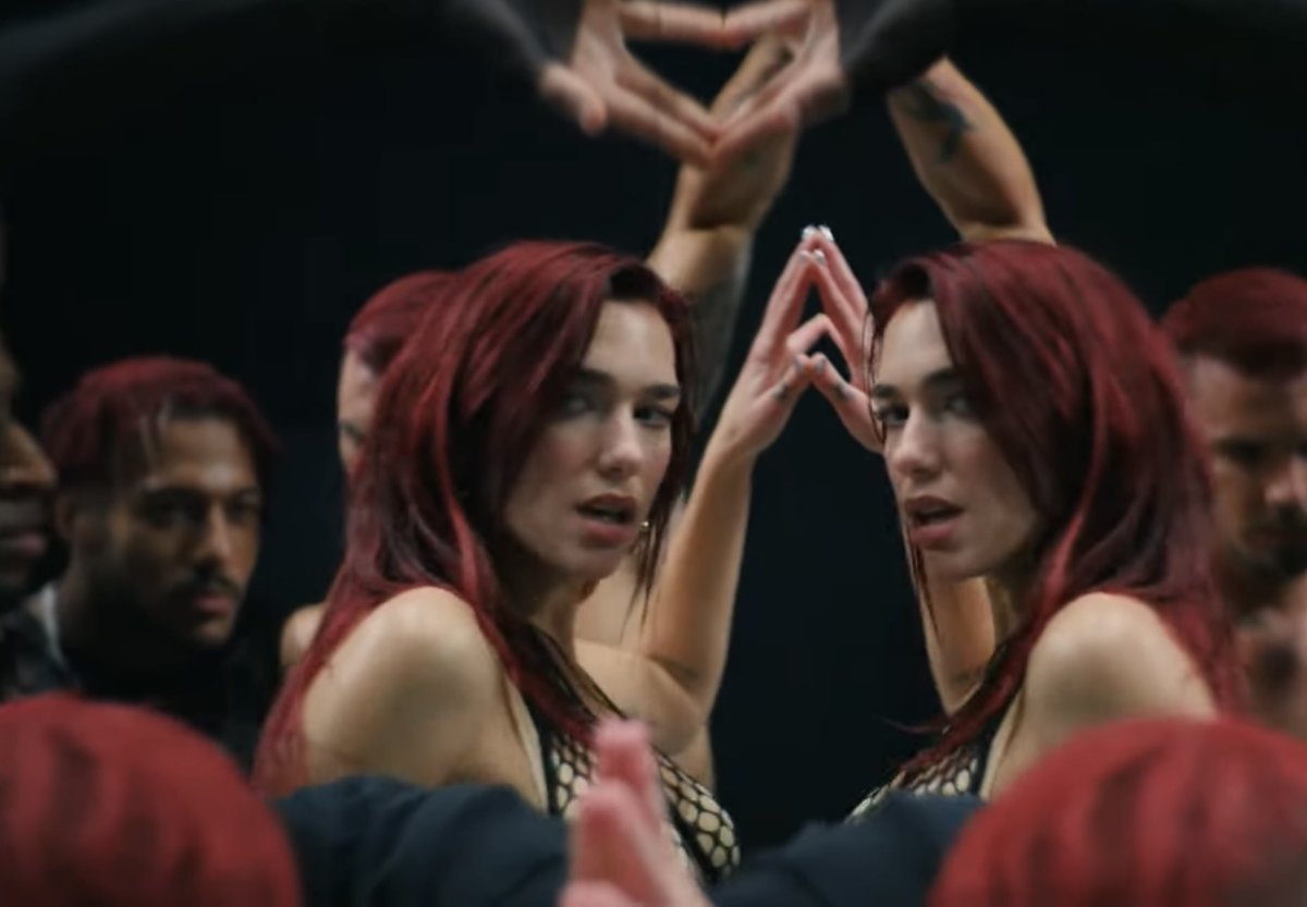 PopCrave's tweet photo. Dua Lipa has released the music video for “Houdini.” 

Watch: https://t.co/2mGd3iBfDk https://t.co/hR8VYnb6M1
