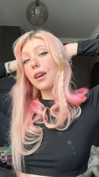 💗 https://t.co/bTUqC1Efre