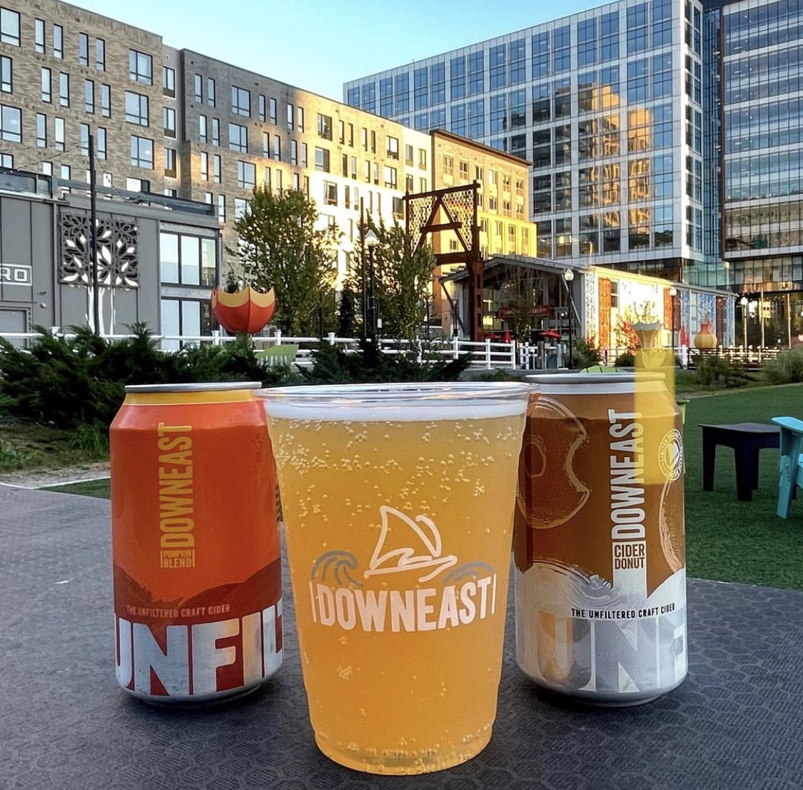 AtAssemblyRow's tweet image. The @DowneastCider pop up is winding down, and will close for the season on 11/16. Embrace all the Fall feels with their seasonal beverages including pumpkin blend and our personal favorite cider donut. 🍻 #assemblyrow #downeastcider #somervillema
