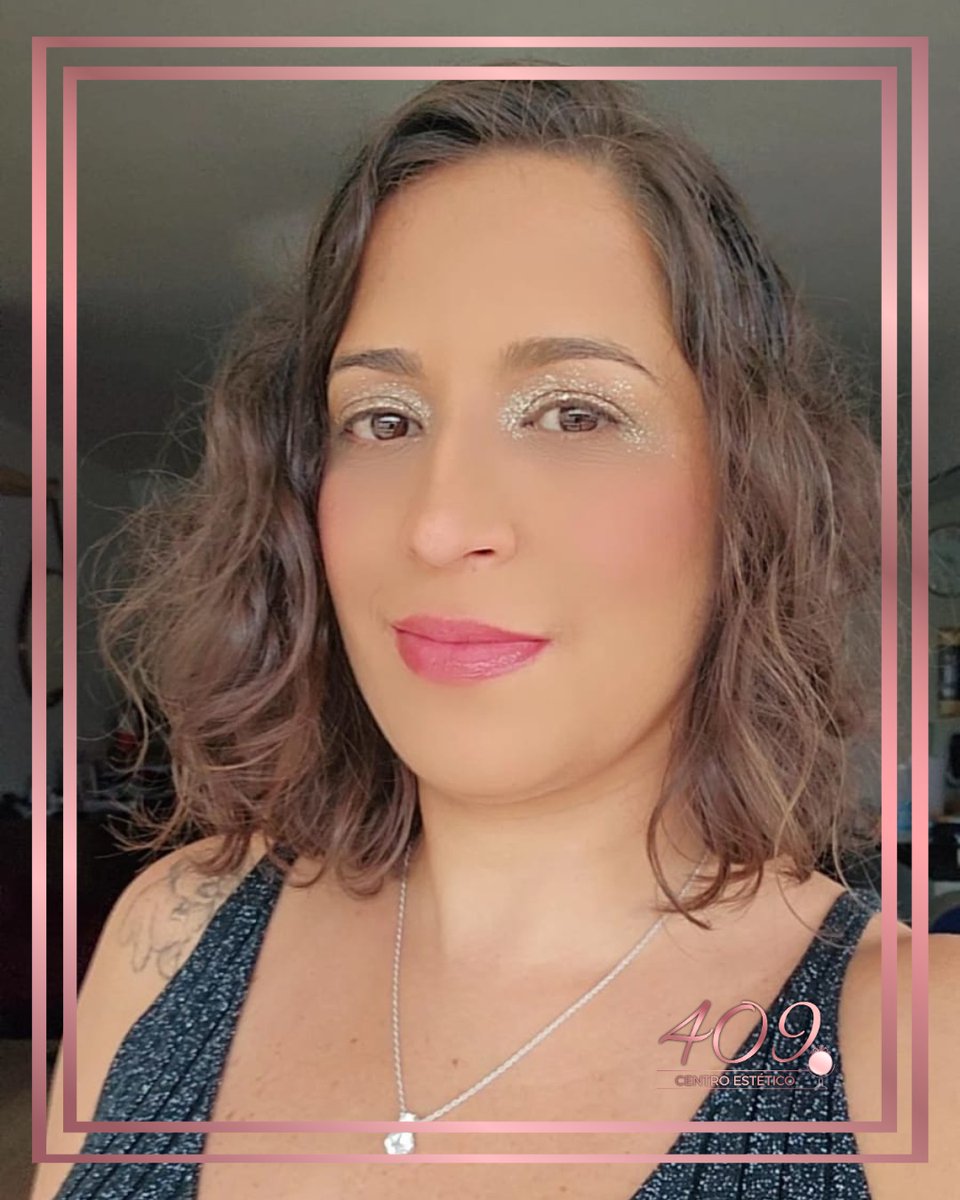 eulutocomfe's tweet photo. Toda nova fase exige mudanças!
Não podemos descobrir novos horizontes se não estivermos dispostos a abrir mão do nosso lugar atual.
Tbt da formatura do Casados para Sempre.
#tbt #casadosparasempre #mudança #diaespecial #tbtcasadosparasempre #estetica #esteticistas https://t.co/uWShEW5p5B